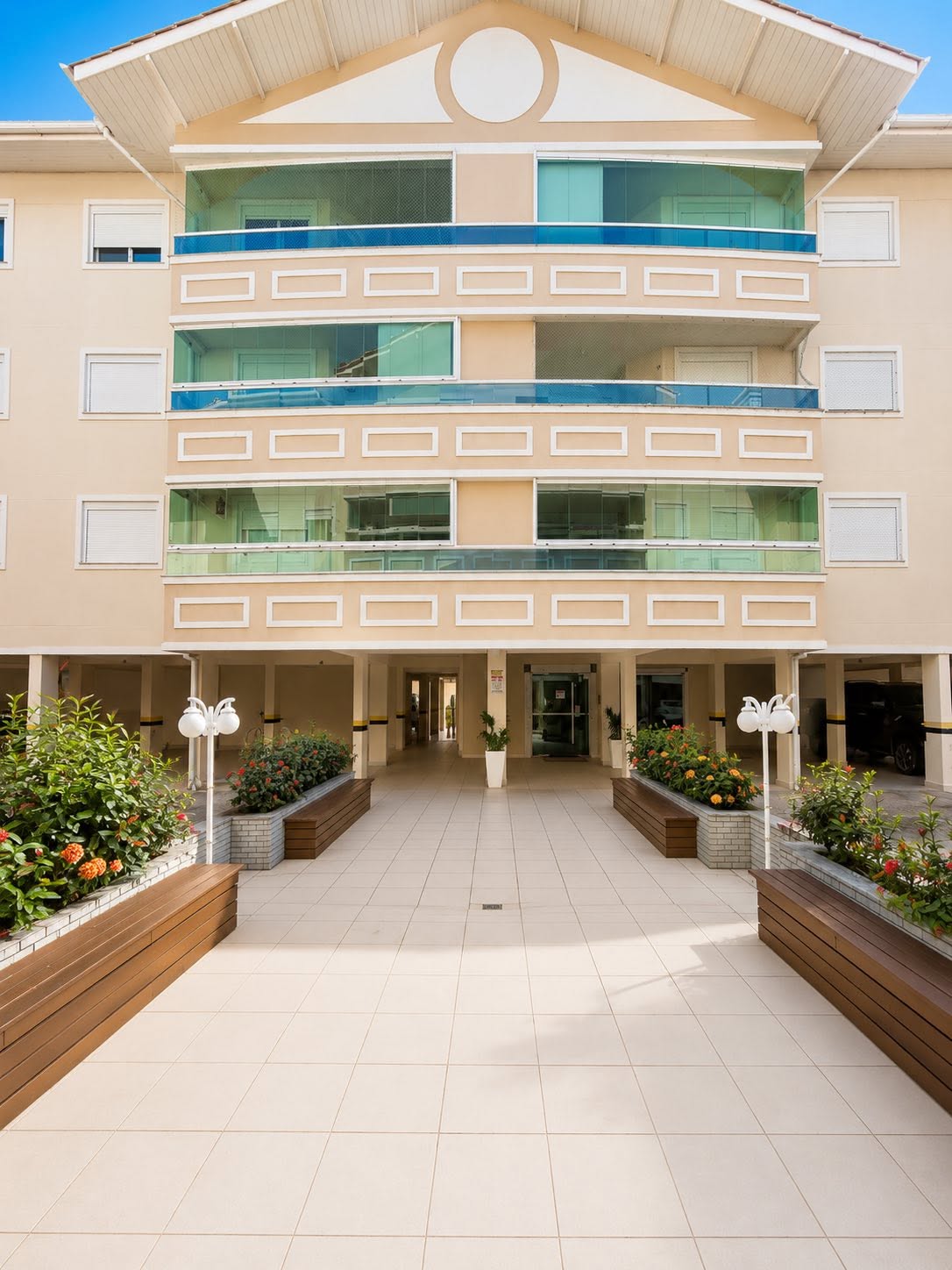 Apartamento de 92 m² com 3 dormitórios e 3 banheiros em Ingleses Norte